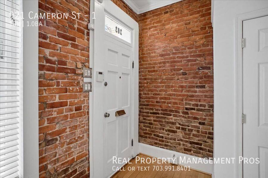Townhouse for rent at 921 Cameron St #1, Alexandria, VA 22314