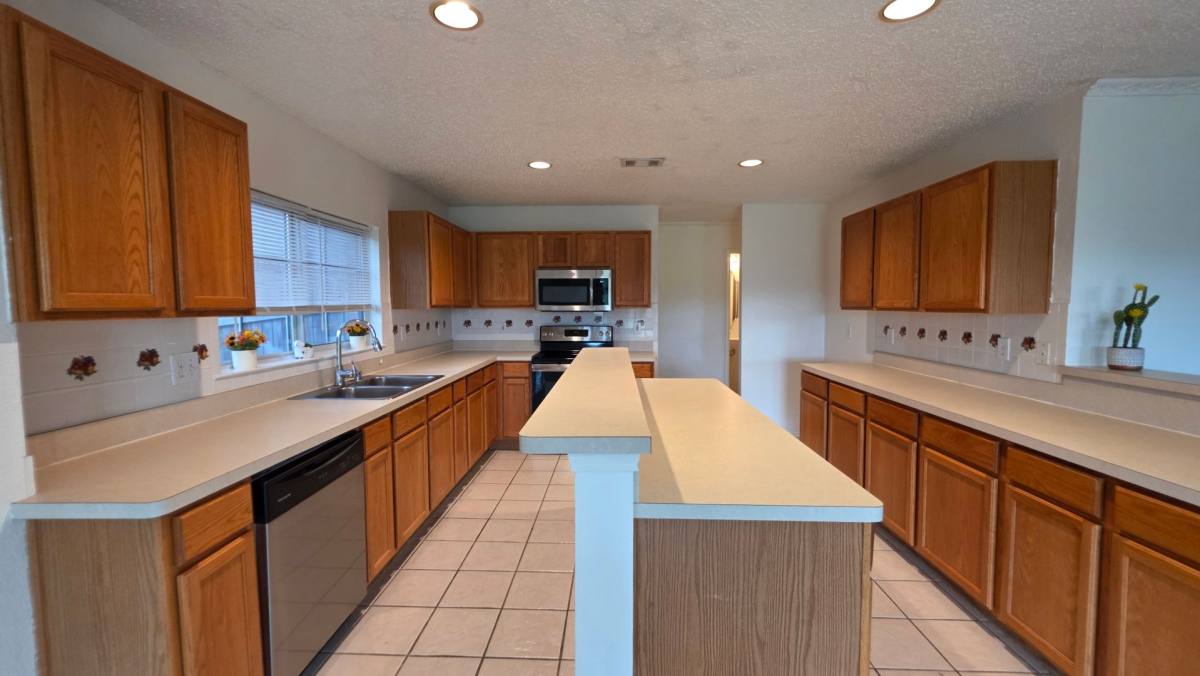 House for rent at 8632 Arcadia Park Dr, Keller, TX 76244