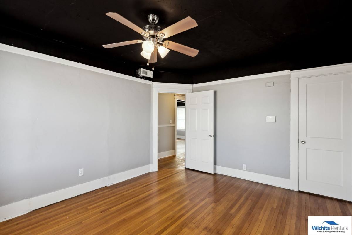 Apartment for rent at 2925 E Douglas, Wichita, KS 67211