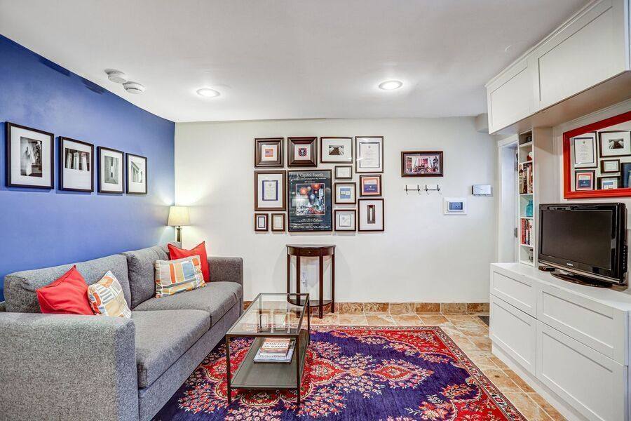 Apartment for rent at 1712 First St NW #B, Washington, DC 20001