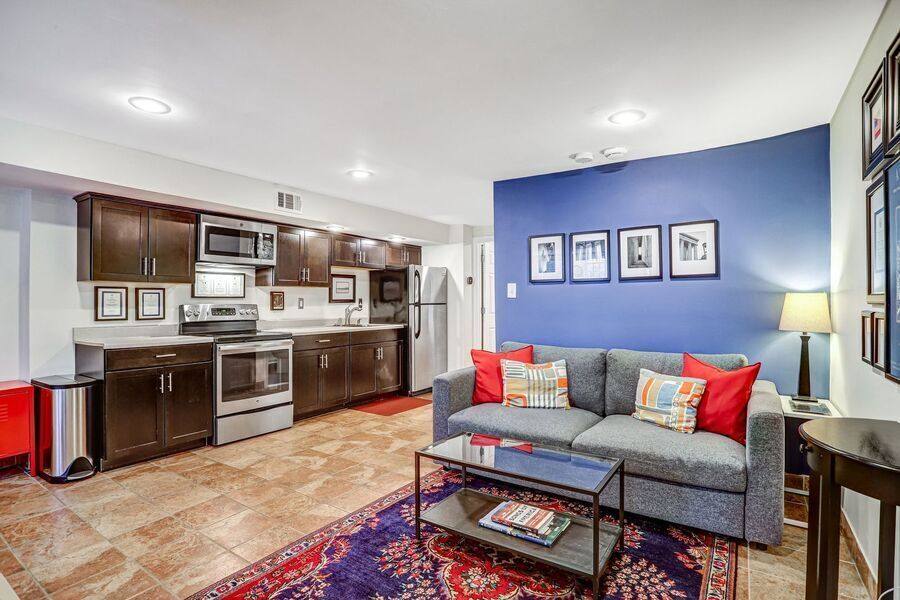 Apartment for rent at 1712 First St NW #B, Washington, DC 20001