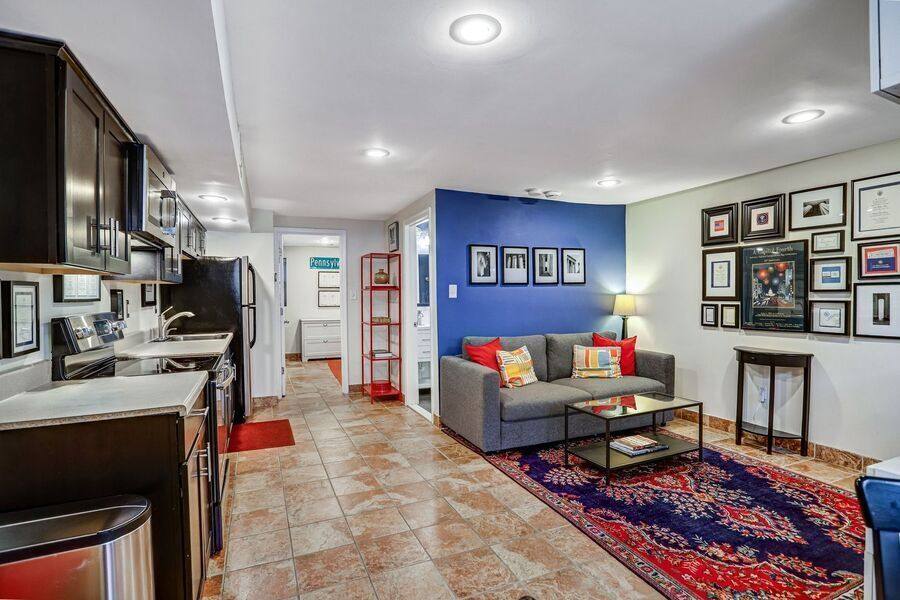Apartment for rent at 1712 First St NW #B, Washington, DC 20001