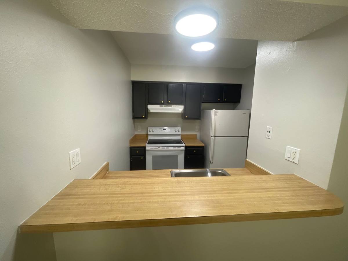 Apartment for rent at 100-103 Sandra Del Mar Dr, Mandeville, LA 70448
