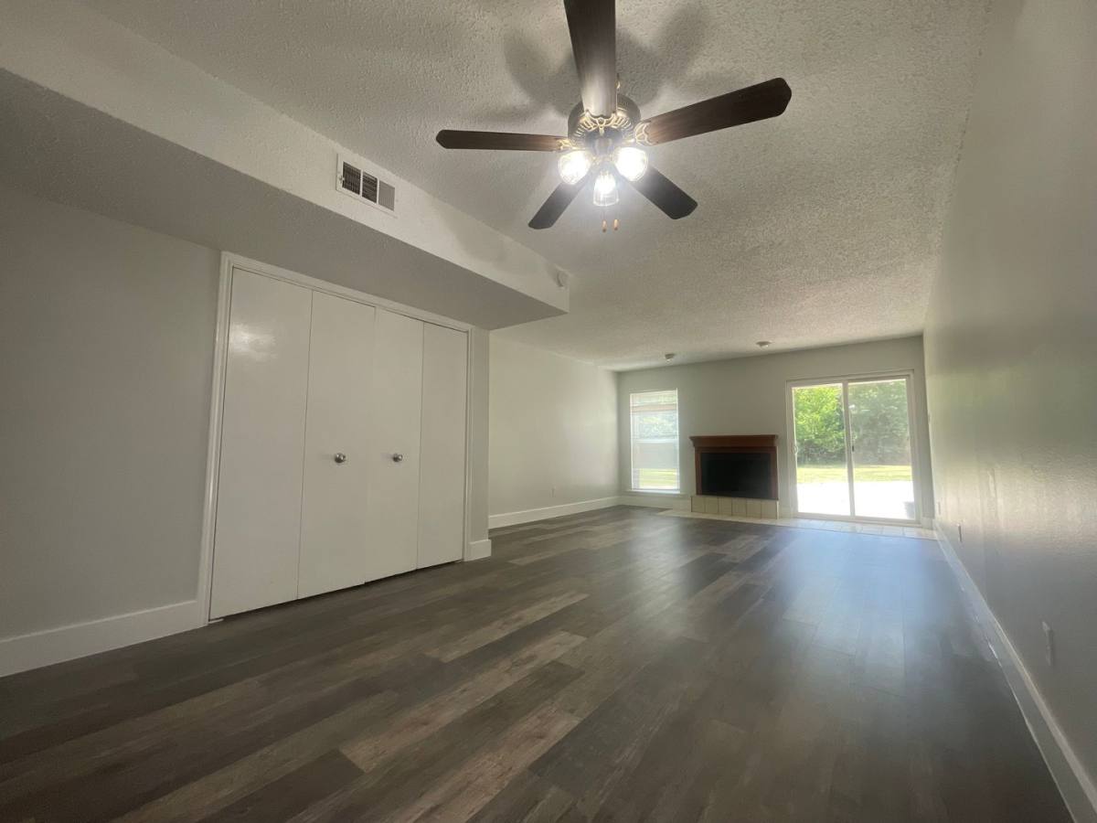 Apartment for rent at 100-103 Sandra Del Mar Dr, Mandeville, LA 70448