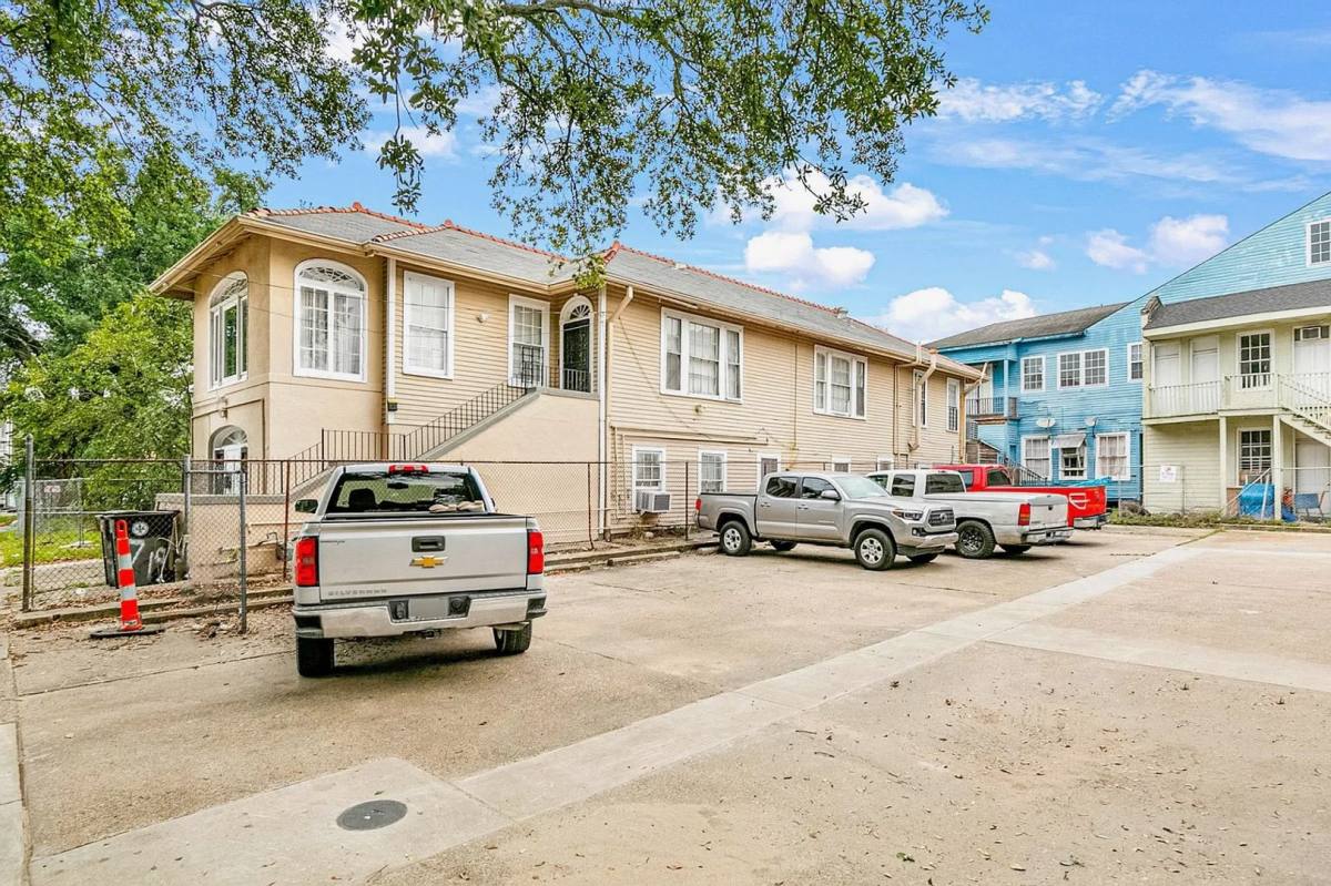 Apartment for rent at 1709 - 1711 St Andrew, New Orleans, LA 70113