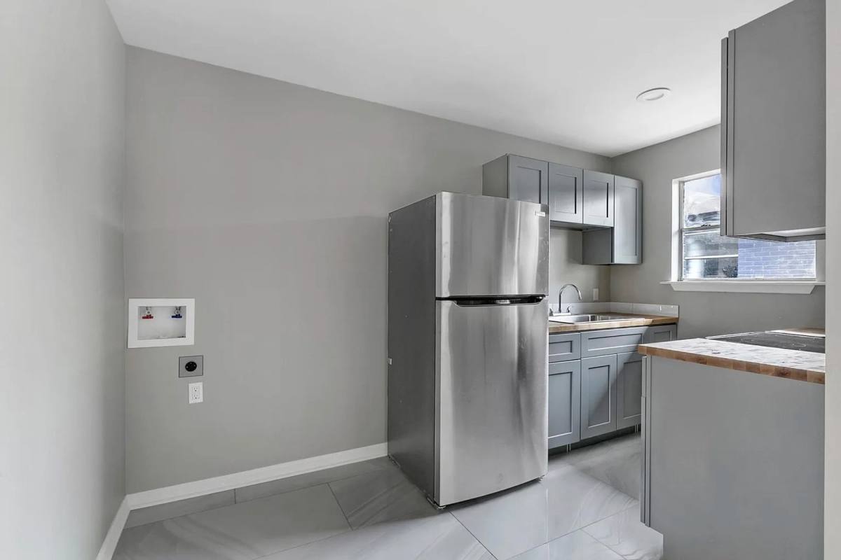 Apartment for rent at 1709 - 1711 St Andrew, New Orleans, LA 70113