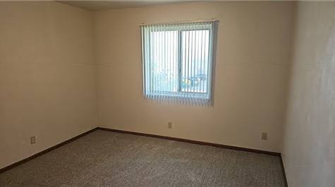 Apartment for rent at 1030 Twixt Town Rd NE #5, Cedar Rapids, IA 52402