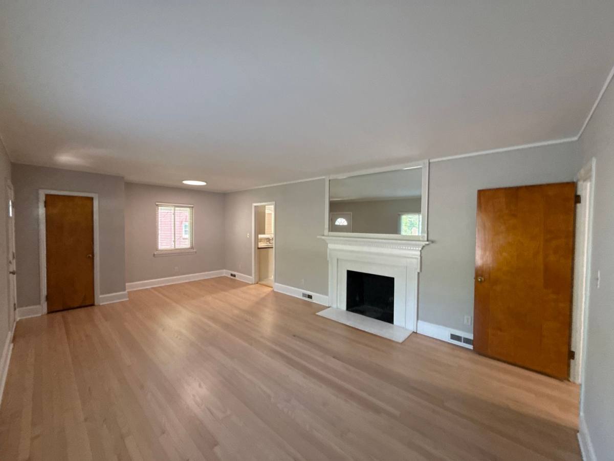 House for rent at 932 Hickory Nut St, Charlotte, NC 28205