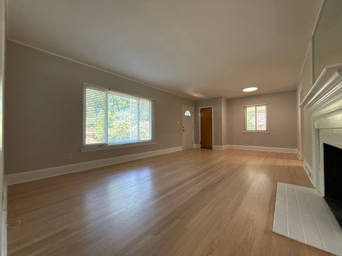 House for rent at 932 Hickory Nut St, Charlotte, NC 28205