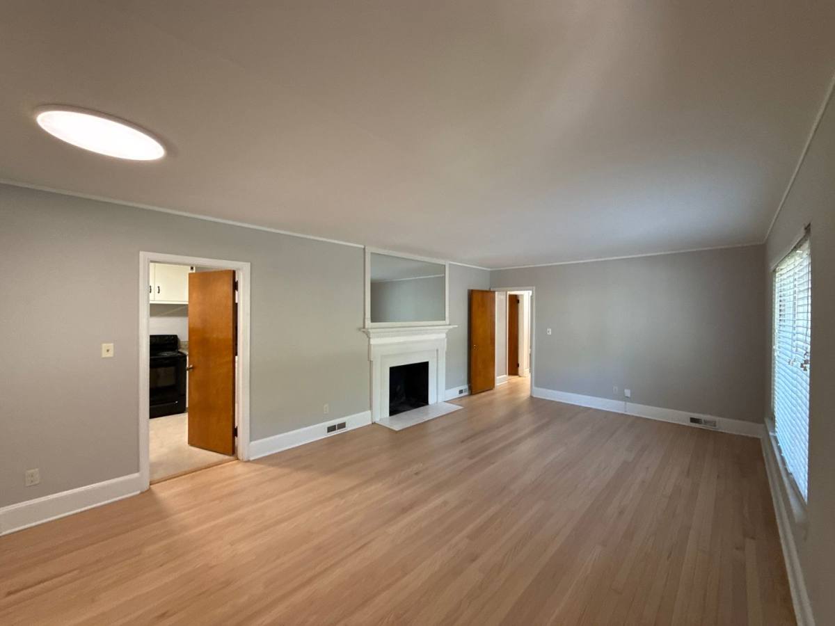 House for rent at 932 Hickory Nut St, Charlotte, NC 28205