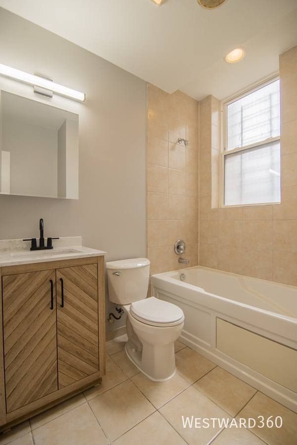 Apartment for rent at 2036 Arthur #G, Chicago, IL 60645