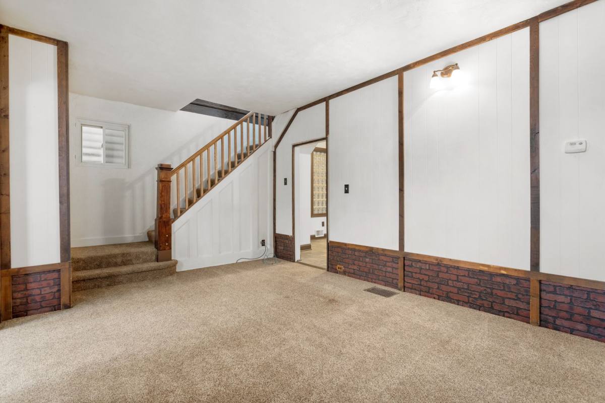 House for rent at 542 2nd St, Pitcairn, PA 15140