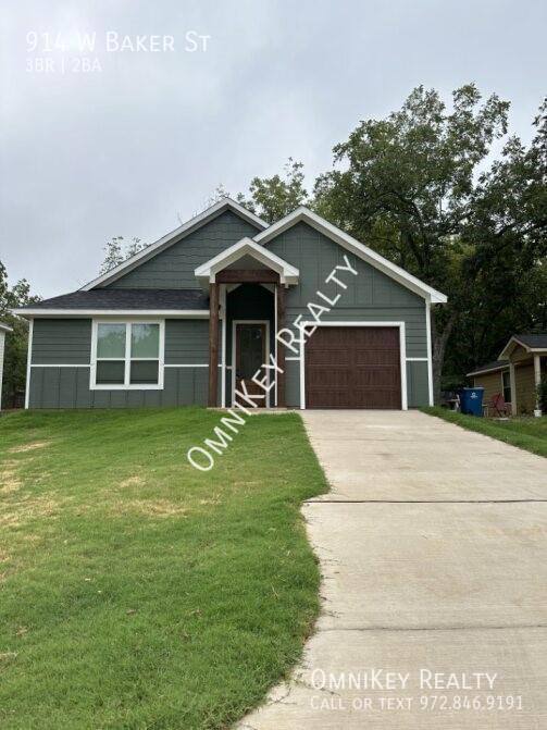 House for rent at 914 W Baker St, Denison, TX 75020