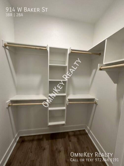 House for rent at 914 W Baker St, Denison, TX 75020