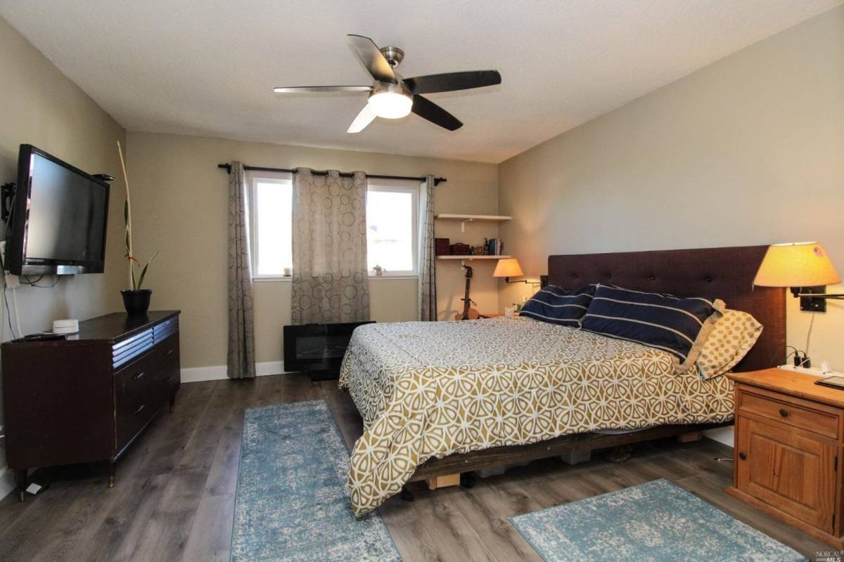 House for rent at 160 Kingswood Ave, Vacaville, CA 95687