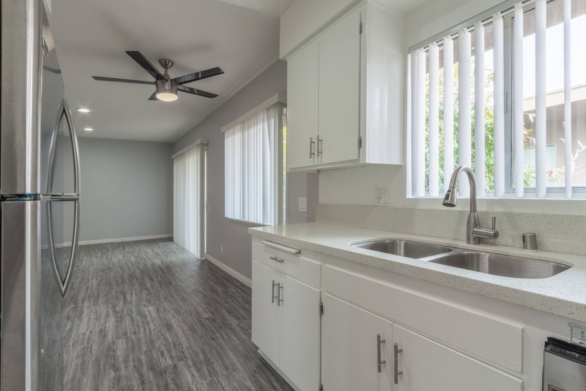 Apartment for rent at 1521 & 1527 Yale St, Santa Monica, CA 90404