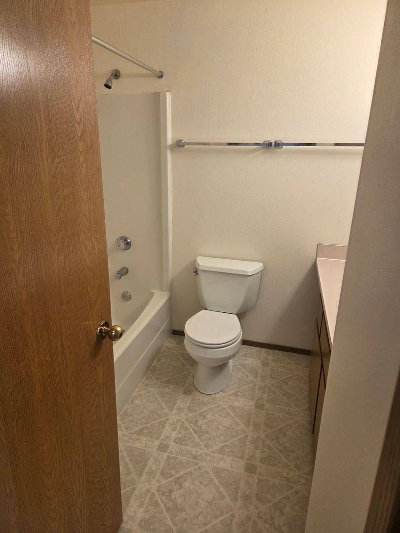 Apartment for rent at 6215 Phinney Ave N, Seattle, WA 98103