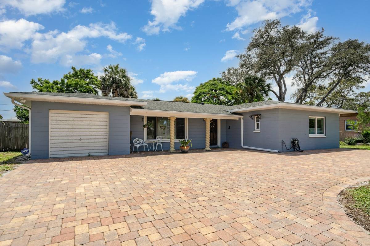 House for rent at 305 Sharon Dr, Melbourne, FL 32935