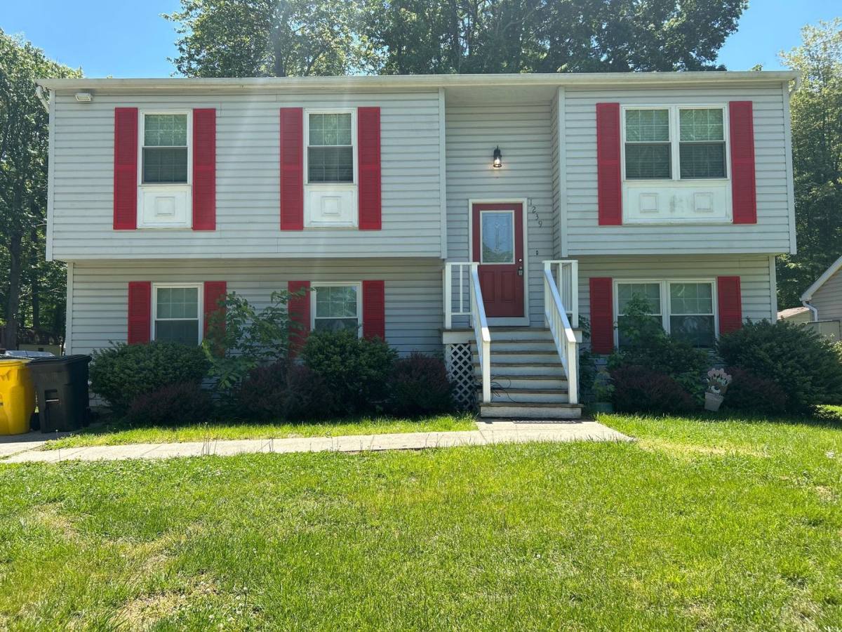 House for rent at 1239 Fairfax Ave, Churchton, MD 20733