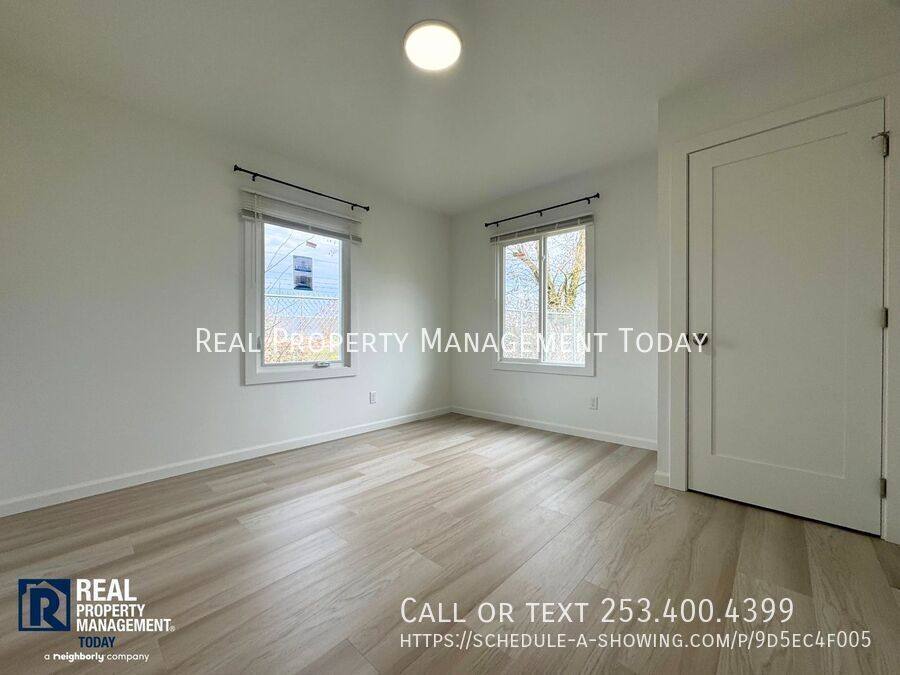 Apartment for rent at 8420 1 2 S Tacoma Way #1, Lakewood, WA 98499