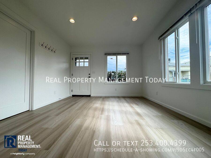 Apartment for rent at 8420 1 2 S Tacoma Way #1, Lakewood, WA 98499