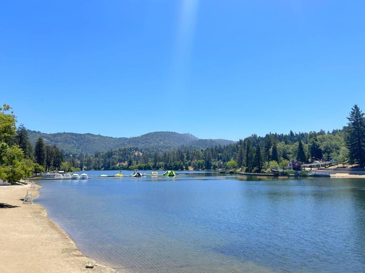 House for rent at 198 Pine Ridge Rd, Crestline, CA 92325