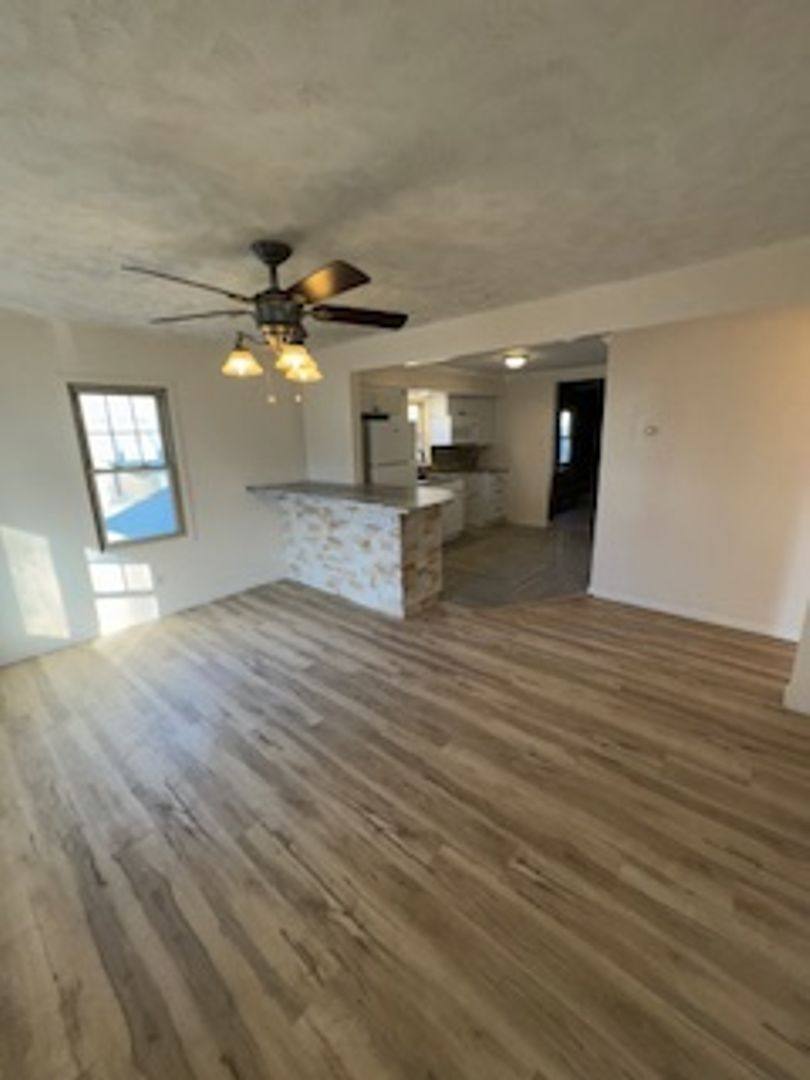 House for rent at 913 N Spring St, Evansville, IN 47711
