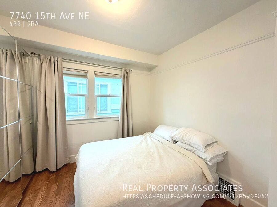 House for rent at 7740 15th Ave NE, Seattle, WA 98115