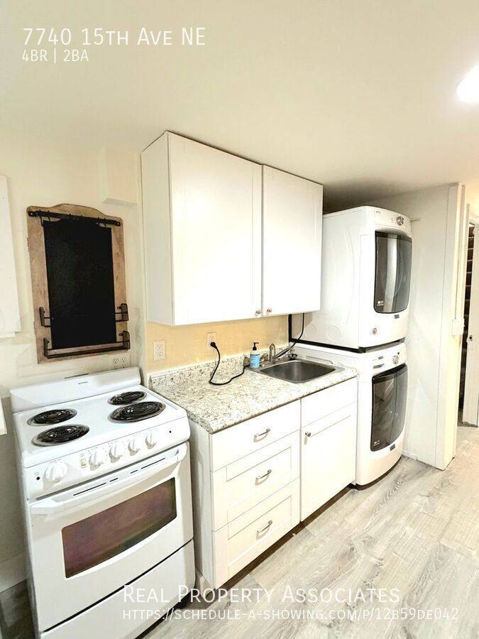 House for rent at 7740 15th Ave NE, Seattle, WA 98115