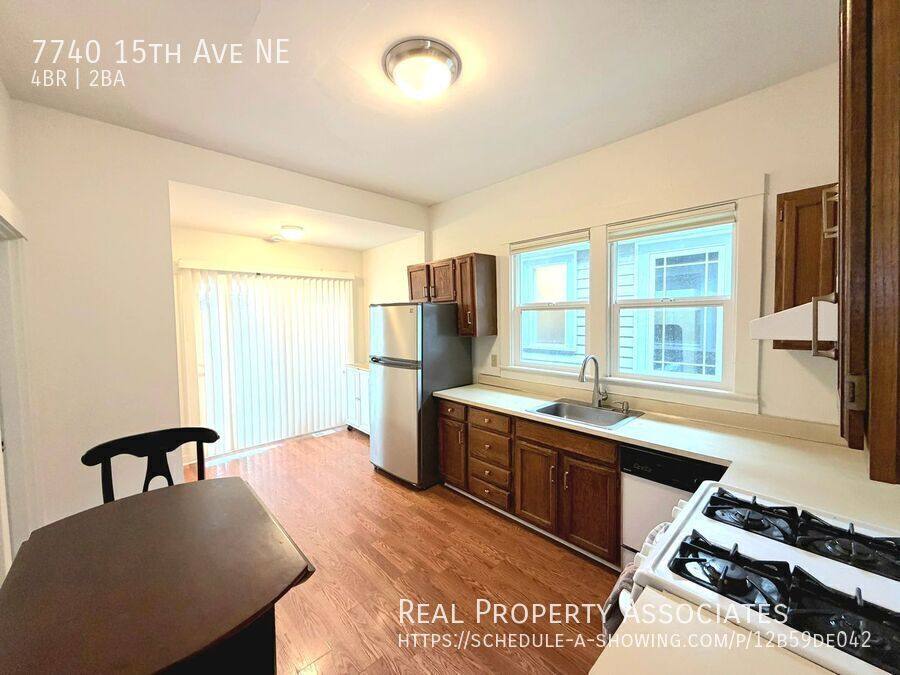 House for rent at 7740 15th Ave NE, Seattle, WA 98115