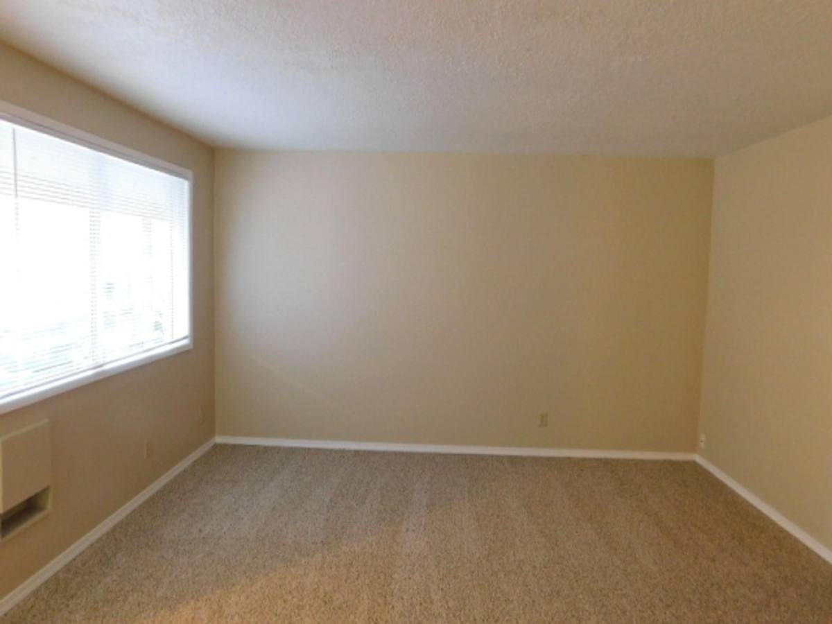 Apartment for rent at 143 Connecticut Ave SE, Salem, OR 97317