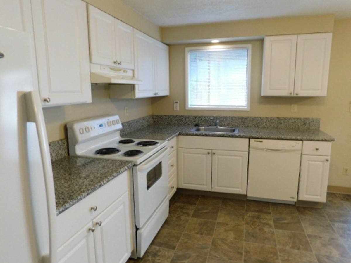 Apartment for rent at 143 Connecticut Ave SE, Salem, OR 97317