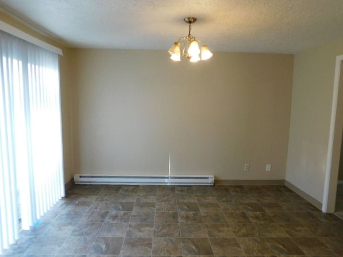 Apartment for rent at 143 Connecticut Ave SE, Salem, OR 97317