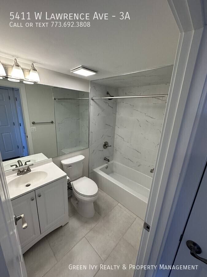 Condo for rent at 5411 W Lawrence Ave #3A, Chicago, IL 60630