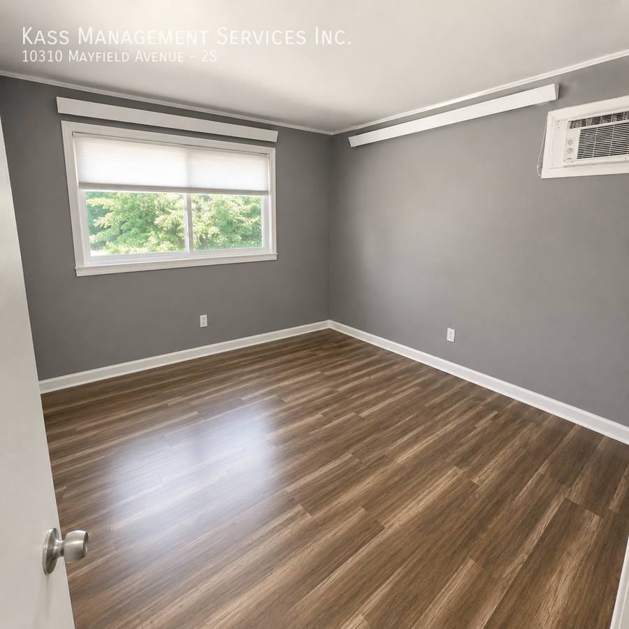 Apartment for rent at 10310 Mayfield Ave #2S, Oak Lawn, IL 60453