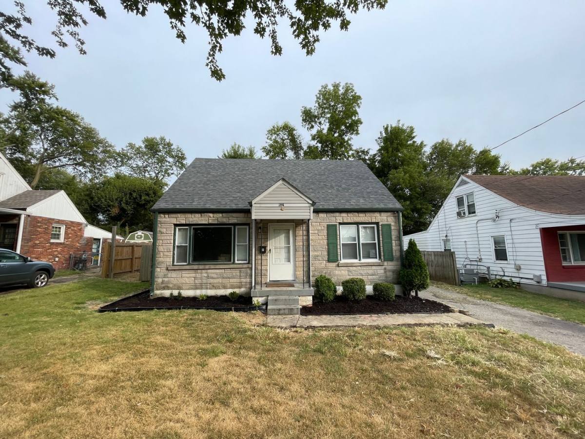 House for rent at 184 Mills Dr, Louisville, KY 40216