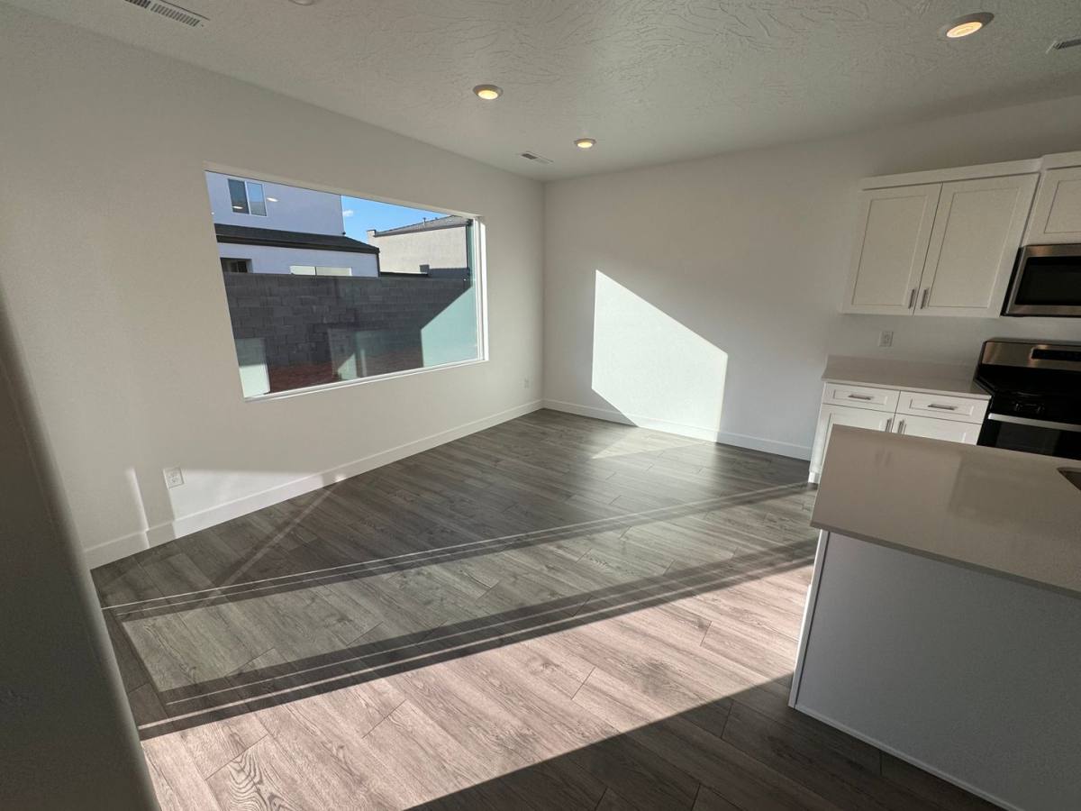 House for rent at 1624 S Cedar Mesa Dr, Washington, UT 84780