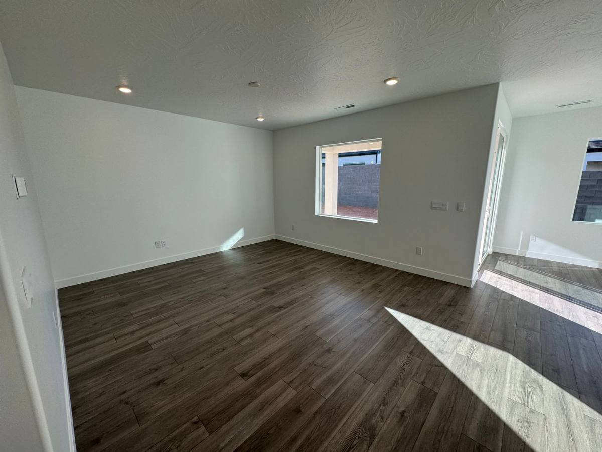 House for rent at 1624 S Cedar Mesa Dr, Washington, UT 84780