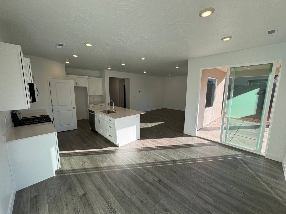 House for rent at 1624 S Cedar Mesa Dr, Washington, UT 84780
