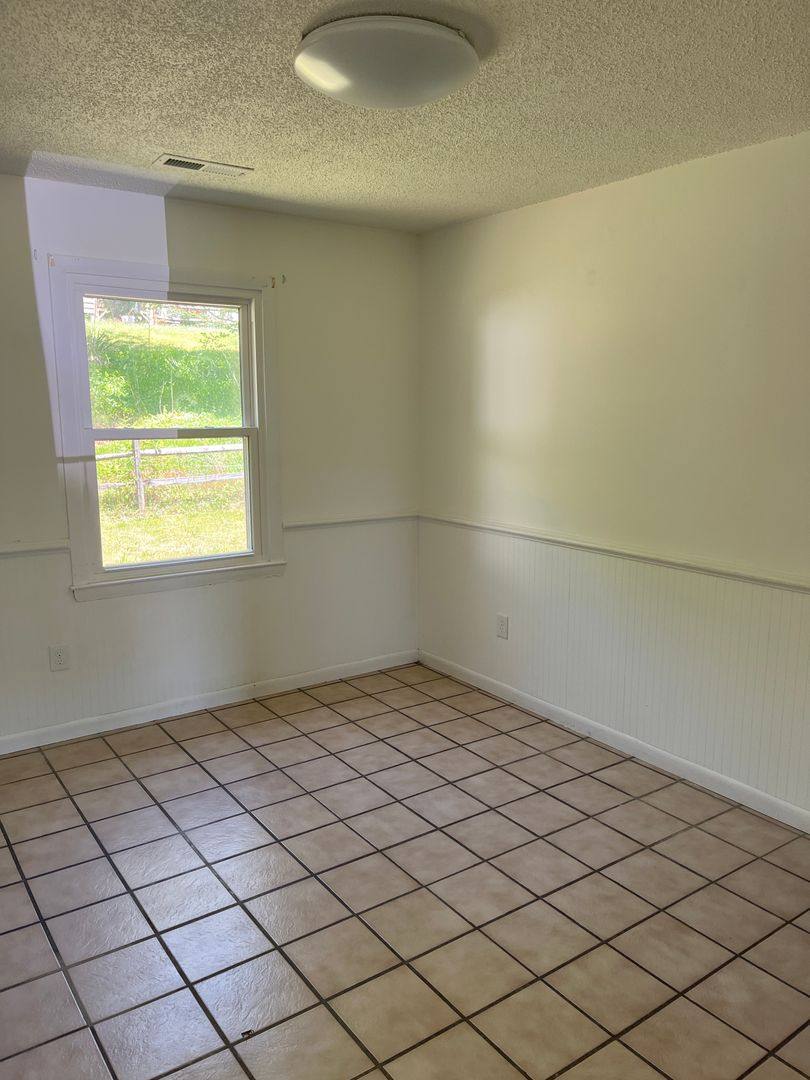 House for rent at 424 2nd St, Buchanan, VA 24066