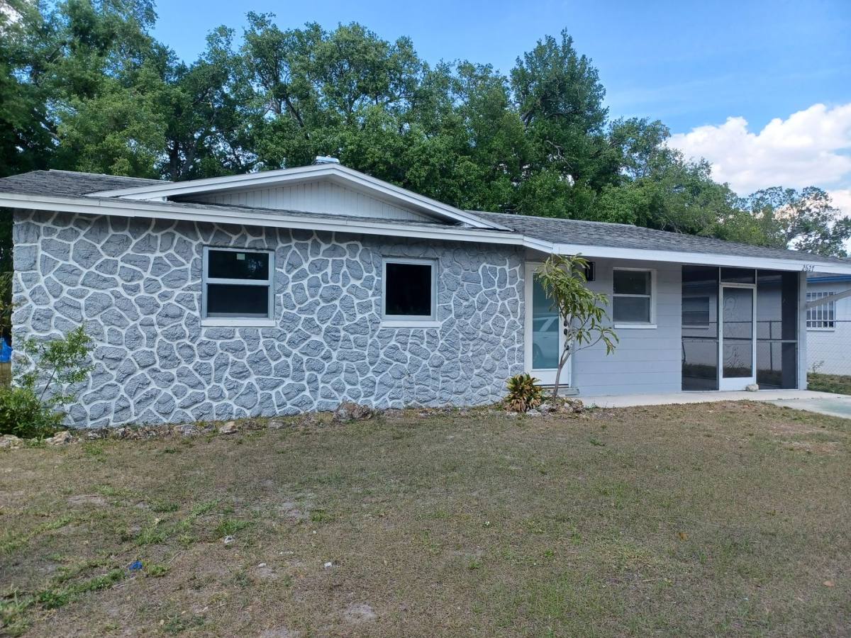 House for rent at 2627 Saint Charles St, Fort Myers, FL 33916