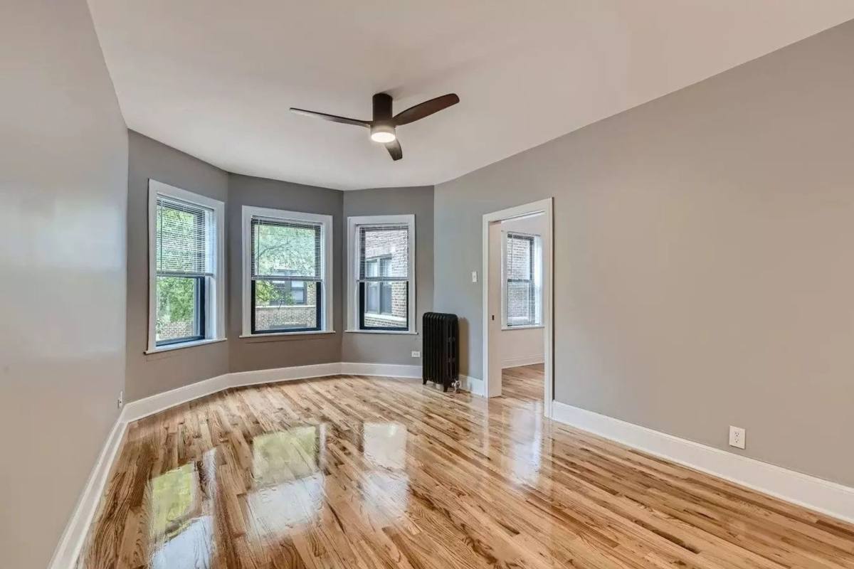 Apartment for rent at 632 W Stratford Place, Chicago, IL 60657