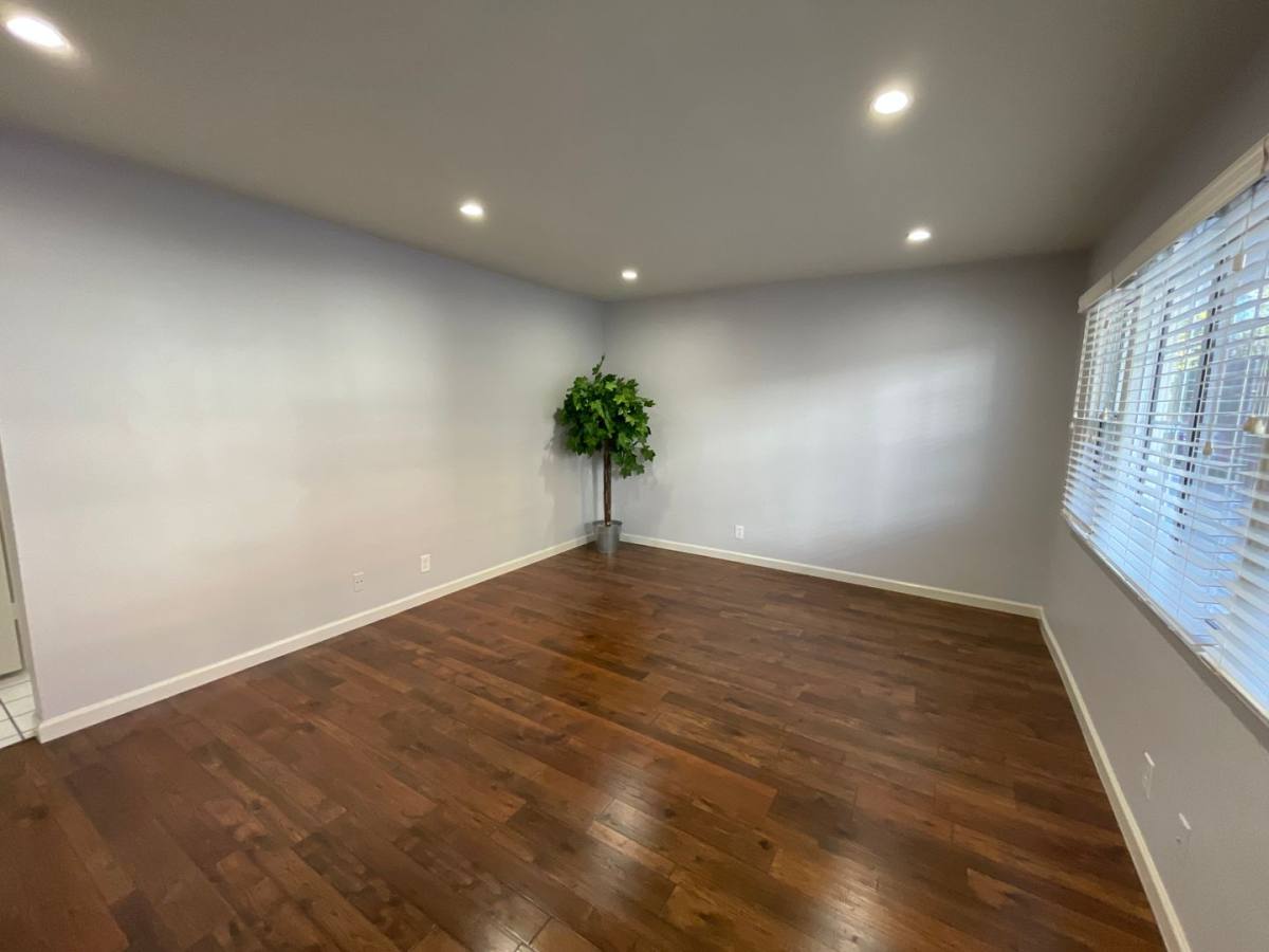 Apartment for rent at 10814-10818 Blix St, North Hollywood, CA 91602