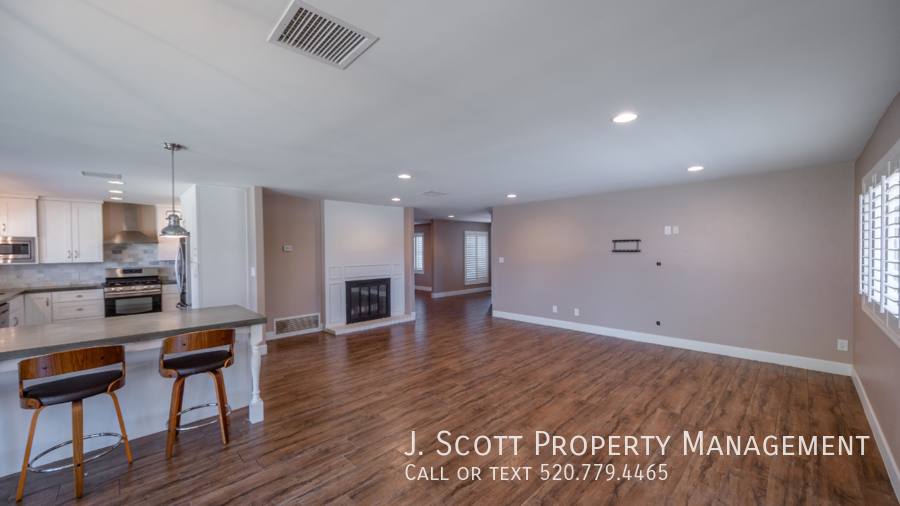 House for rent at 9059 N Arroya Vista Dr, Phoenix, AZ 85028