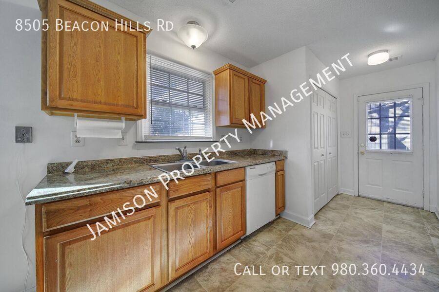 House for rent at 8505 Beacon Hills Rd, Indian Trail, NC 28079