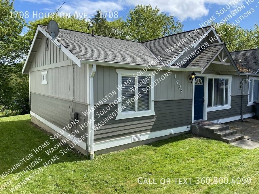 Apartment for rent at 1708 Houston Ave, Bremerton, WA 98312
