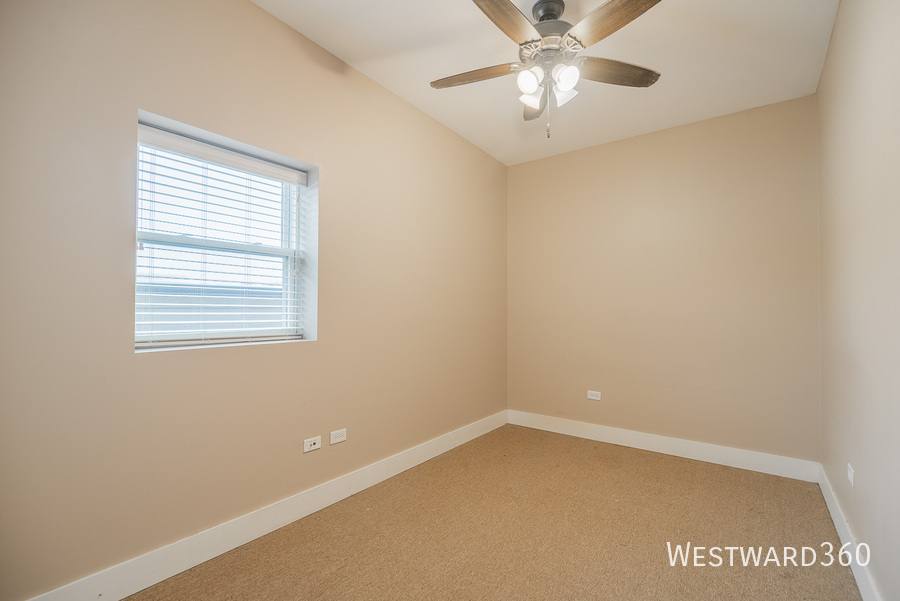 Apartment for rent at 3433 S Indiana #301, Chicago, IL 60616