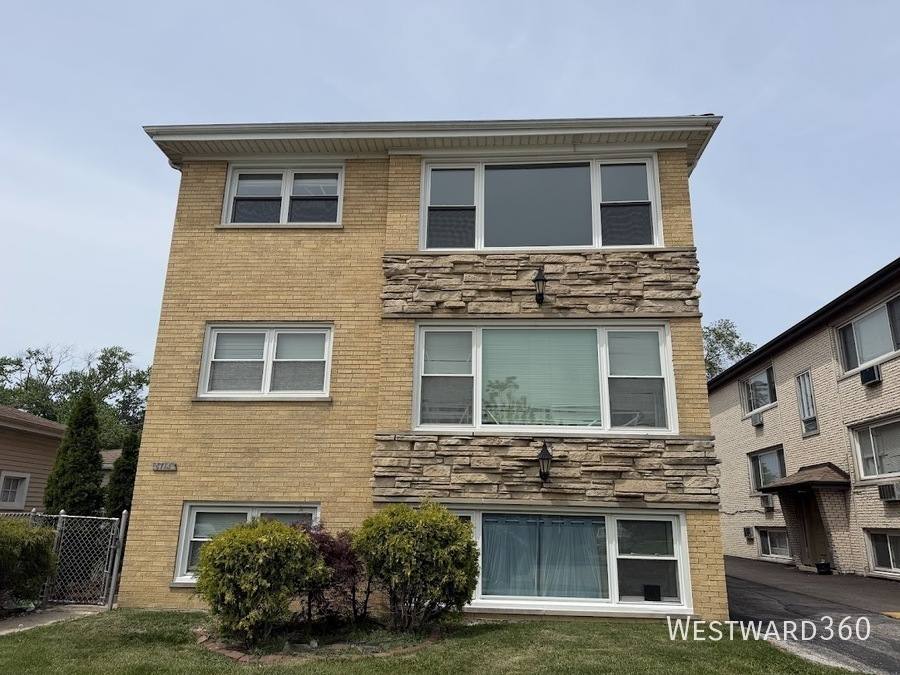 Apartment for rent at 8714 W Fullerton Ave #2S, River Grove, IL 60171