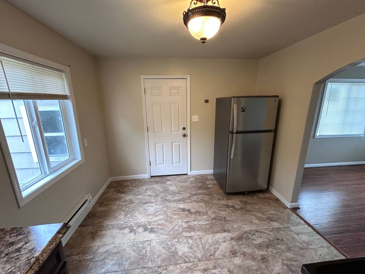 Apartment for rent at 156 N Schoneman, Coos Bay, OR 97420