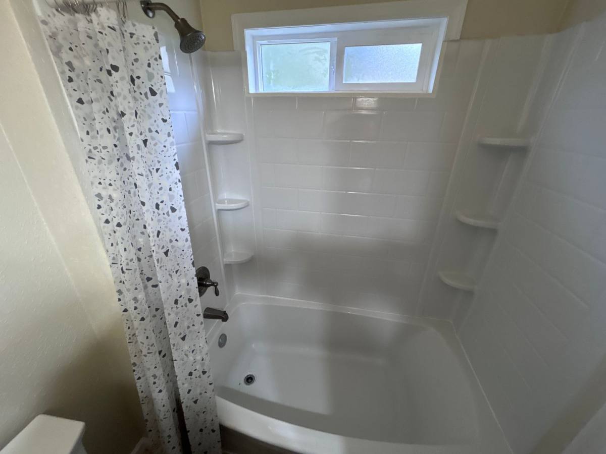 Apartment for rent at 156 N Schoneman, Coos Bay, OR 97420